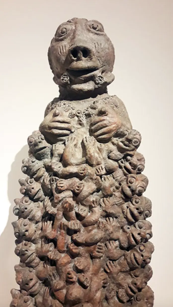 Sculptures de Seyni Awa-Camara. Photos de l'auteure, Fondation Louis-Vuitton - Exposition Art/Afrique, le nouvel atelier. Mai 2017