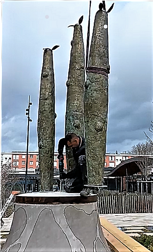 soly-cisse-sculpture-commande-publique-region-portes-de-normandie